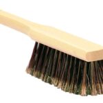 Dřevěný ruční smetáček